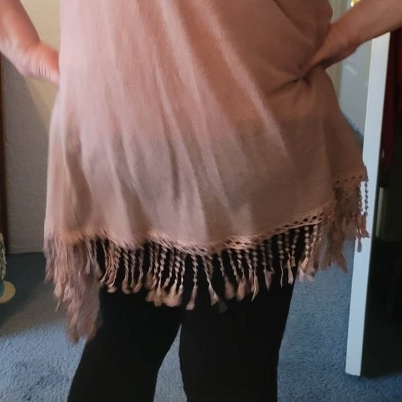 ROOMMATES light weight vest with fringe - Picture 5 of 7